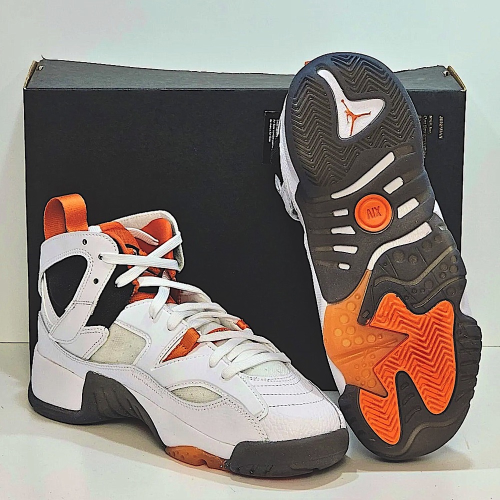Nike Jumpman Jordan Two Trey 👟🧡